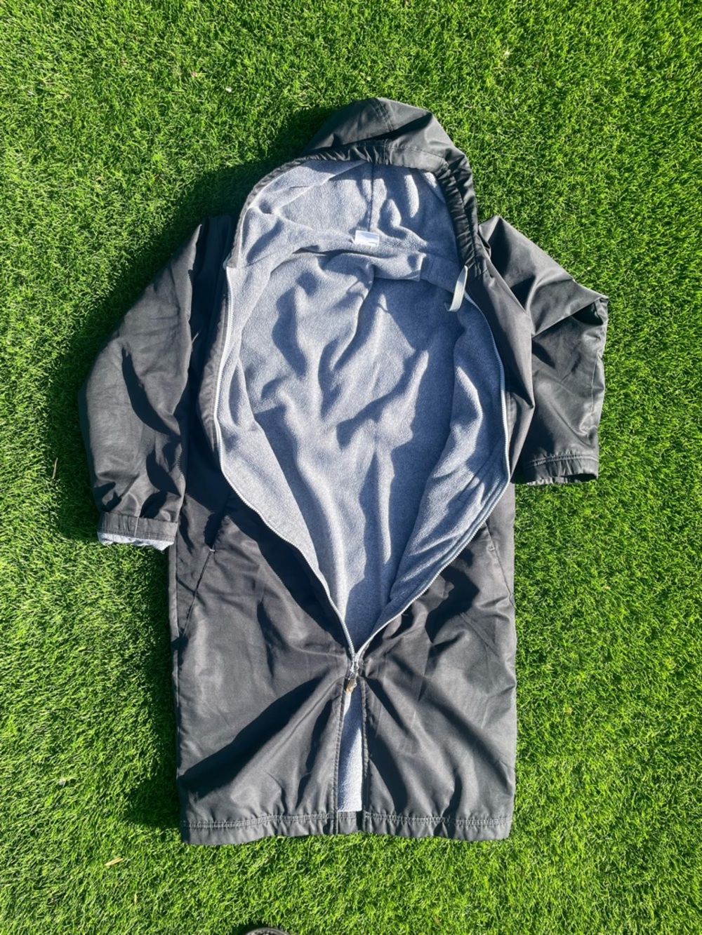 Grey Speedo parka - Picture 2 of 4